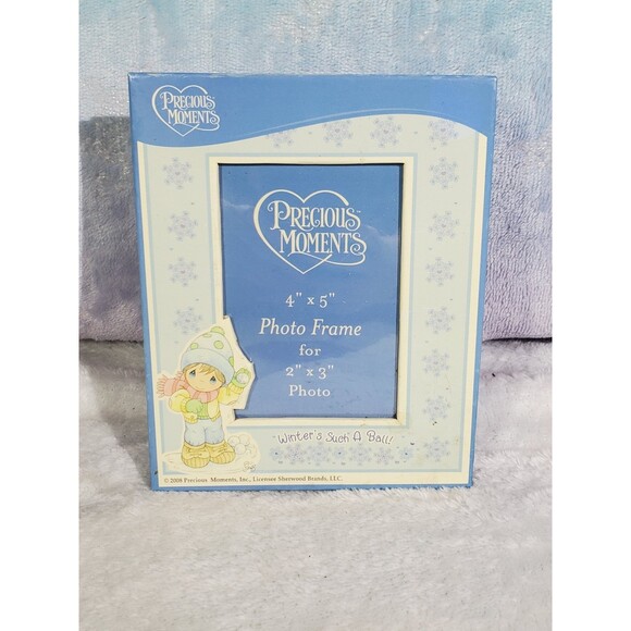 Precious Moments Winter's Such A Ball Photo Frame, 4" x 5" for 2" x 3" Photo - Picture 1 of 3